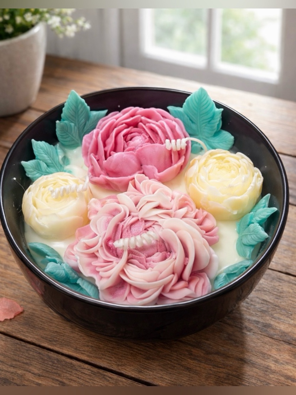 Gardénia Floral Peony Hand-Poured Soy Candle Bowl - Pink, Yellow & Teal